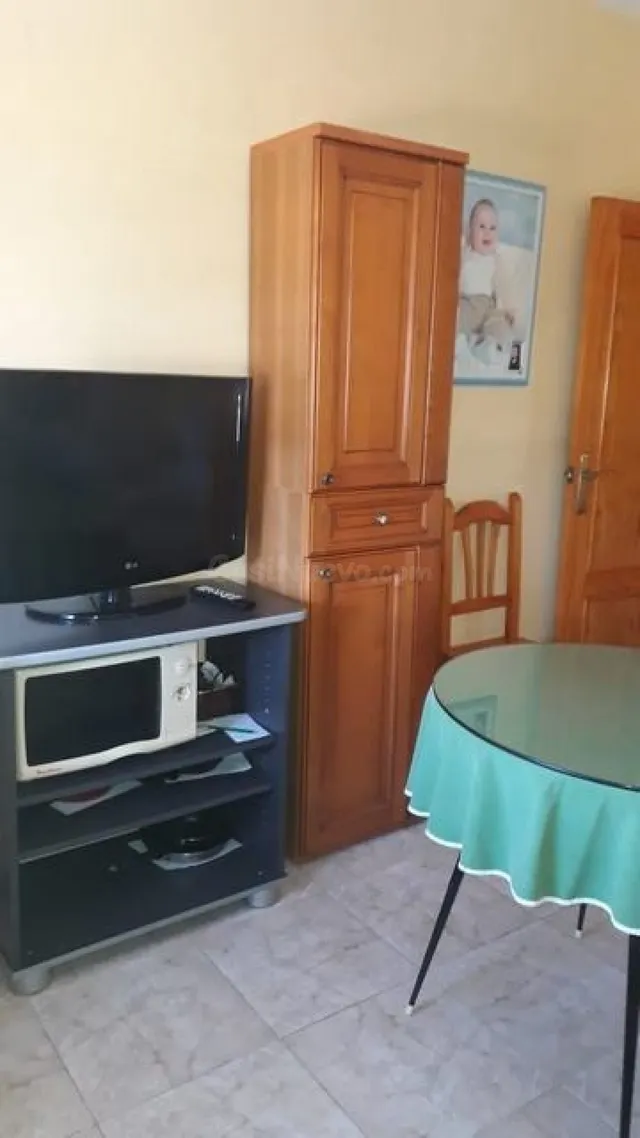 zona La Barquera- Parcela de 842 m2 de terreno con 3 naves y - foto 2