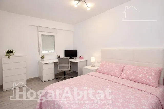 Exclusiva ubicación junto a la playa en este piso reformado con amplio balcón y ascensor en la Malvarrosa — 20