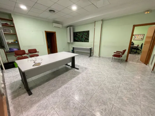 LOCAL DE 240 M2 ACONDICIONADO COMO OFICINA — 16