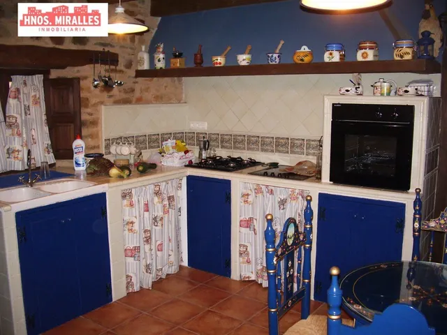 SE  VENDE CASA TIPICA MARAGATA INDEPENDIENTE EN EL CAMINO DE SANTIAGO — 22