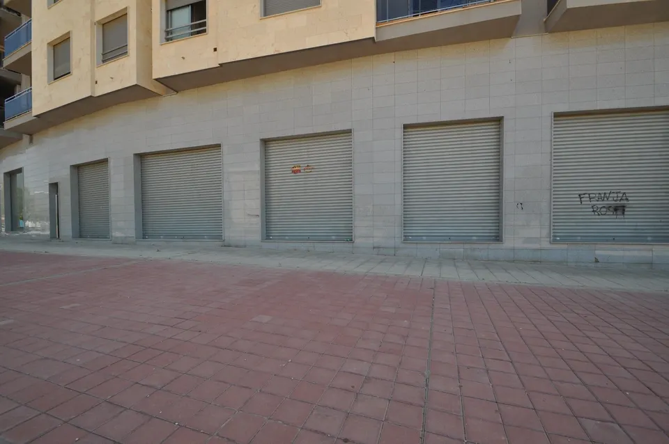 Local comercial 700m² en venta - Avenida de chapí