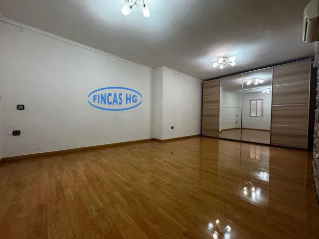 vivienda junto al museo Marq — 10