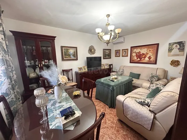 ¡CASA PARA ENTRAR A VIVIR CON TERRENO DE 1100M2! - foto 4