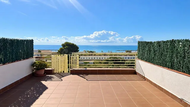 Impresionante Apartamento Reformado en Cunit con Vistas al M - foto 2