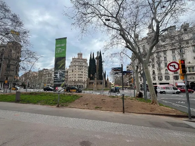 Amplia Planta Baja en c/Monistrol (Vila de Gràcia) Barcelona — 26