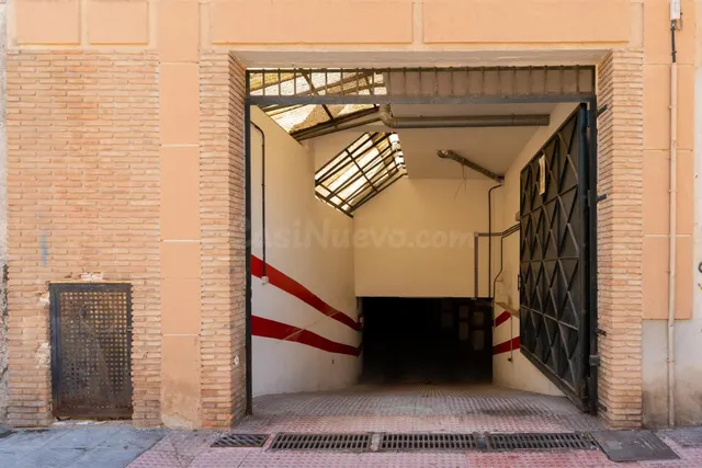 Garaje cerrado de 24 m2 en la zona del Puerto de Motril
