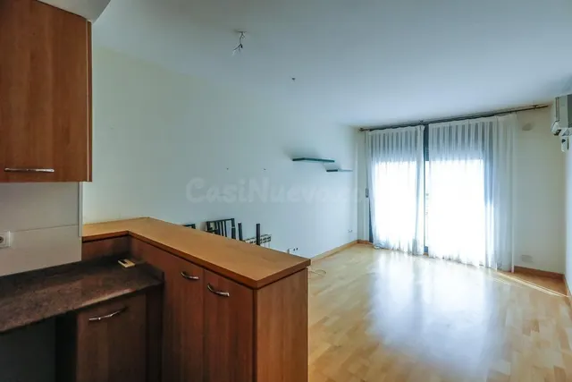 ATICO DÚPLEX CON TERRAZA EN EL CENTRO JUNTO LA PLAZA DEL GAS CON PARKING Y TRASTERO INCLUIDOS! — 3