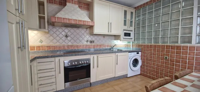 APARTAMENTO SIN MUEBLES EN ALQUILER CALLE SAN ISIDRO JUNTO C