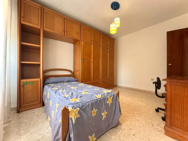Piso 4 habitaciones 127m² en venta - La Chana — 25