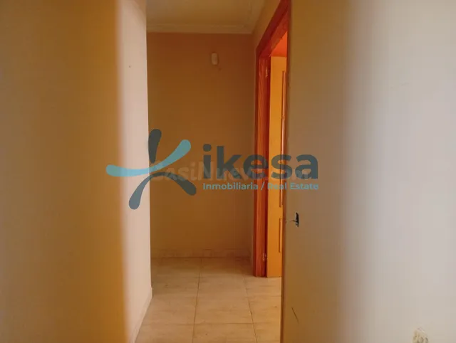 Oportunidad Única: Moderno Piso de 2 habitaciones en Adra - foto 5