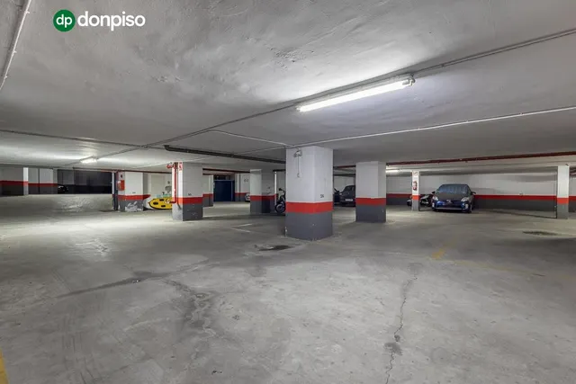 Piso con garaje y trastero en Almuñecar — 21