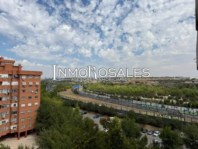 PISO EN VENTA EN AVENIDA DE ROSALES — 21