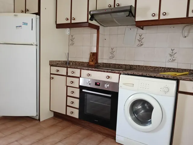 Amplio piso en venta en la Gran Vía de Logroño por €190,000 - foto 4