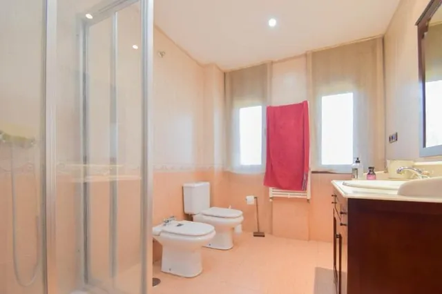 Chalet en venta en Maracena — 22