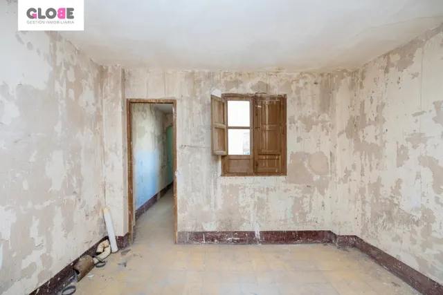 A LA VENTA EDIFICIO EN PLAZA BIB-RAMBLA — 39
