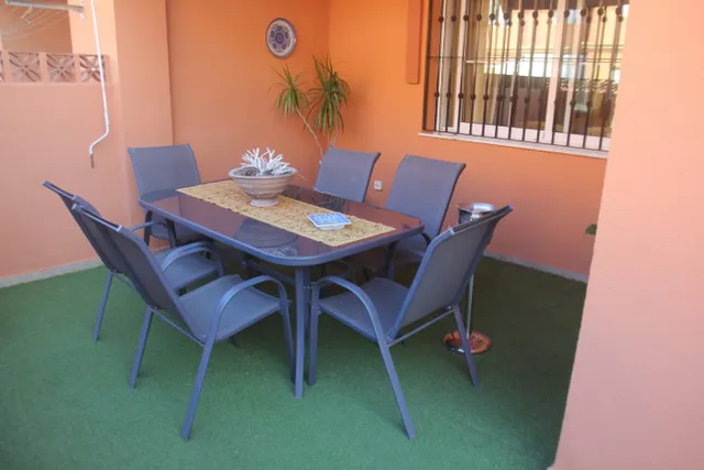 se vende casa adosada en el centro a tan solo 150 metros de la playa — 13