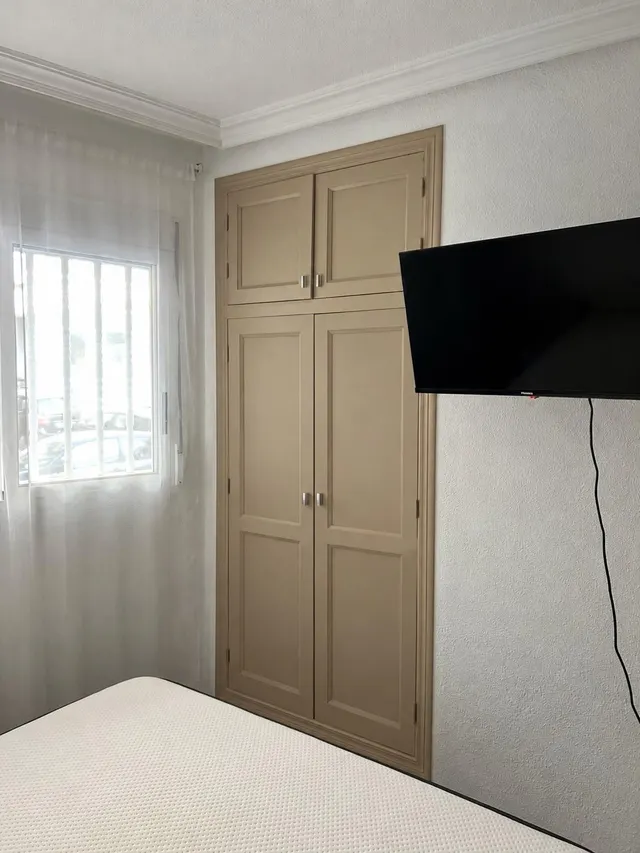 Apartamento con terraza, Alicante, Torrevieja. 2 habitaciones, 63 m2, 650 metros al mar — 15