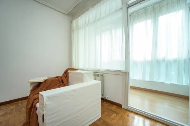 Piso en travesía Bayona 4, Pamplona — 18