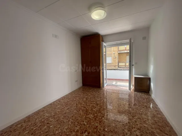 ¡Atención Inversores! Gran piso reformado Llave en Mano; en Requena con Alta Rentabilidad (Hasta 18%) — 3