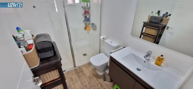 Encantadora Parcela Rústica con Piscina Privada y Chalet en Entorno Tranquilo — 11