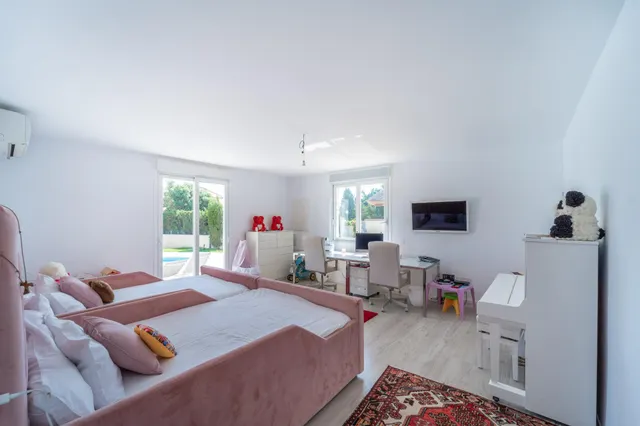 LUMINOSO CHALET EN ESTEPONA — 14
