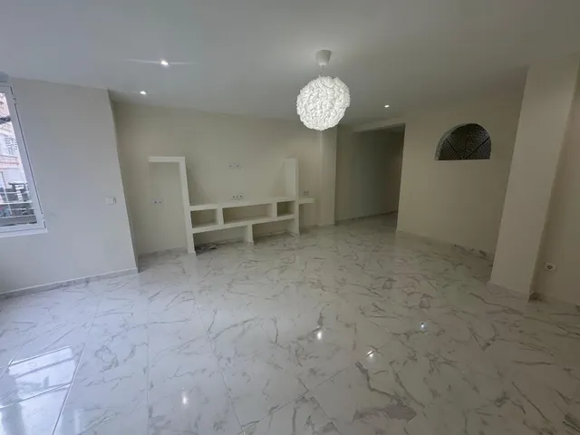 PIso    centrico de tres dormitorios y tres baños — 9