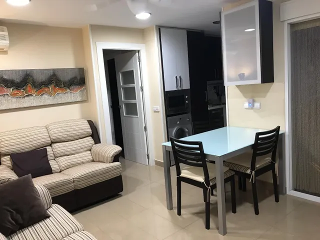 LUJOSO PISO EN PLAYA HONDA. — 2