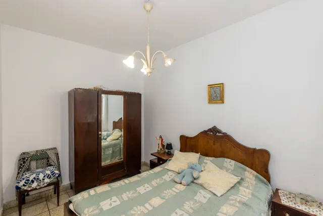 Piso para reformar junto a Plaza Einstein – 3 dormitorios y vistas despejadas — 10