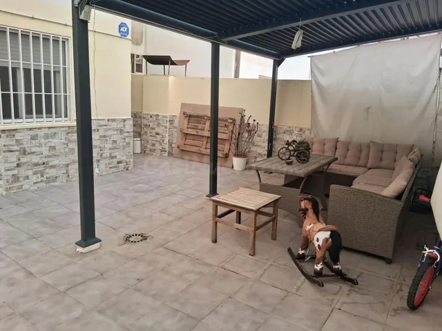 PISO SEMINUEVO ZONA VEREDA DE JAEN CON PATIO