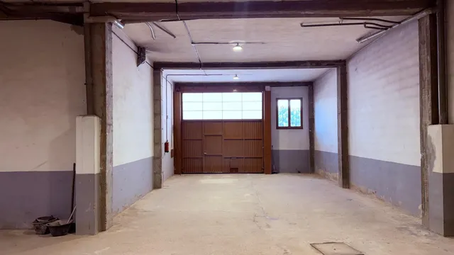 Local con oficinas en Tudela / Almacén para vehículos — 10