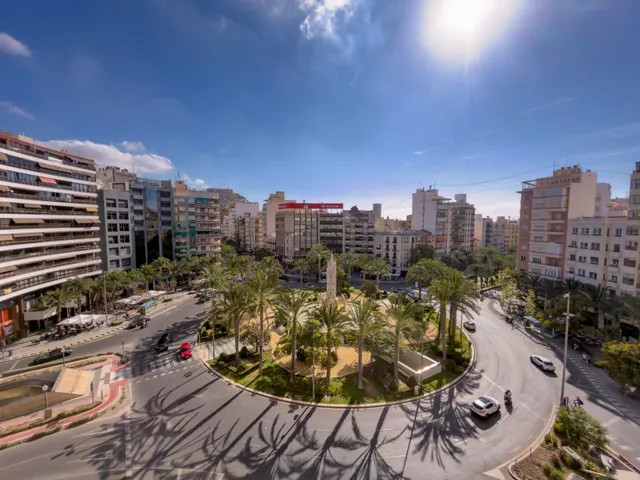 ATICO DE AUTOR CON VISTAS PANORAMICAS!