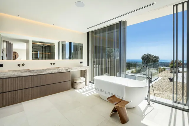 VILLA DE LUJO EN LA RESERVA DE SOTOGRANDE CON VISTAS AL MAR — 13