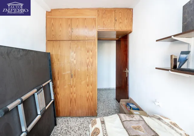 En Venta Piso de 4 dormitorios con ascensor, ideal para reformar a tu gusto. — 15