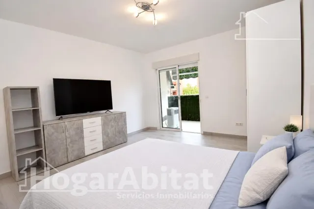 Exclusiva ubicación junto a la playa en este piso reformado con amplio balcón y ascensor en la Malvarrosa — 15