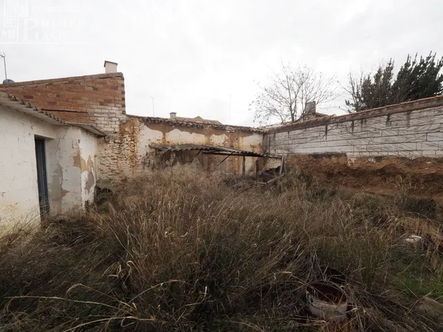 *Casa para derribar o reformar en c/Tetuan de 330 m2 con 8.7 - foto 4