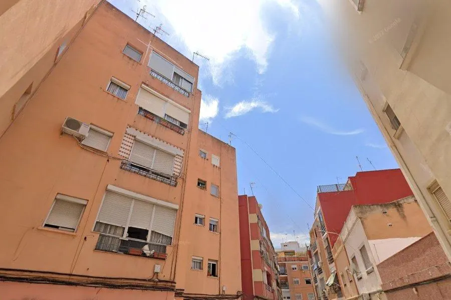 PISO DE 3 habitaciones