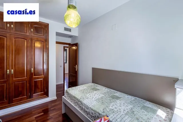 Chalet en Cañadas del Parque, Dilar — 29