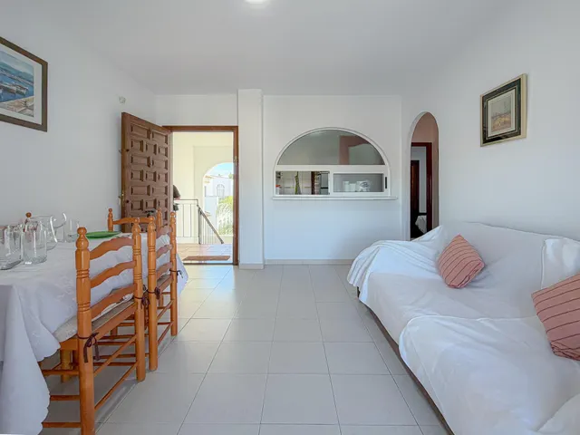 Espectacular ático con amplia terraza y excelentes vistas panorámicas y a la piscina comunitaria (350 metros playa) — 16