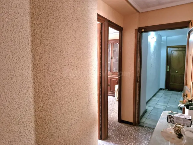 PISO ZONA PLAZA APARADORA A 50 METROS DE LA AV. LIBERTAD — 4