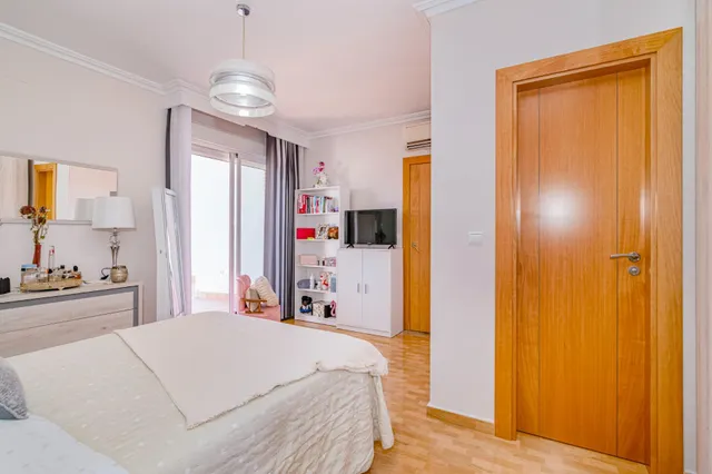 ÁTICO DUPLEX CON NEGOCIO EN PLENO RENDIMIENTO — 12