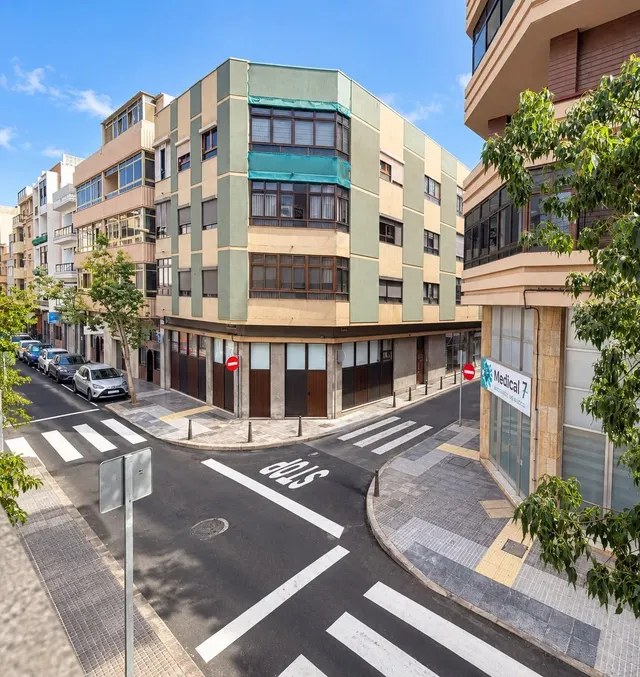 SE VENDE PISO LUMINOSO EN ALCARAVANERAS — 9