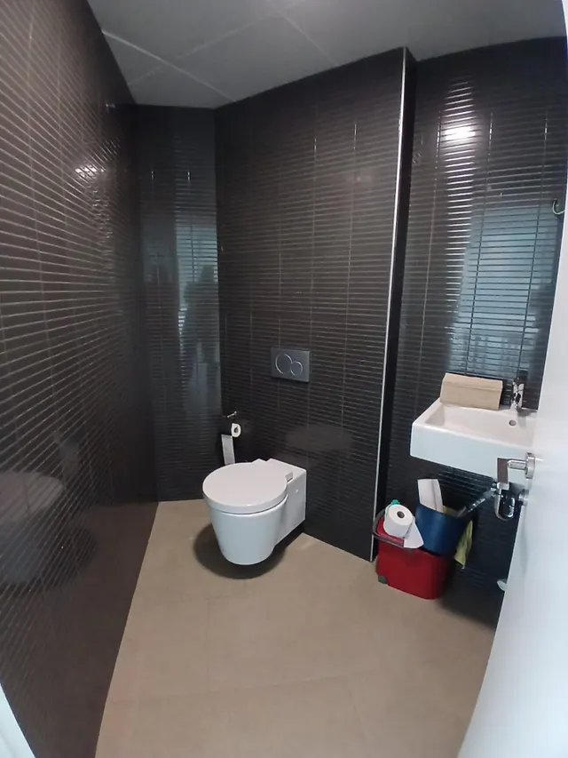 Oficina inspiradora con terraza en Murcia ciudad. — 6