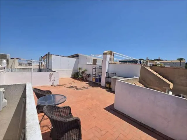 Gran bungalowen Torrevieja: 2 hab, 1 baño — 8
