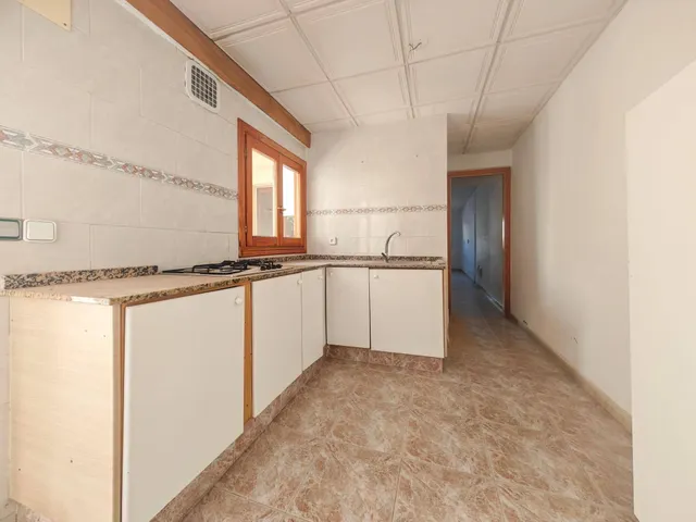 EXCELENTE OPORTUNIDAD: CASA DE 86 m2 EN PARCELA DE 120 m2 EN SAN AGUSTÍN (Junto a PAU II)  PRECIO: 220.000 € — 12