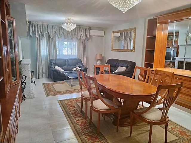 Esta casa no trata sólo de metros cuadrados.... ¡ ES EL GRAN ESCENARIO DE TU VIDA ! — 24