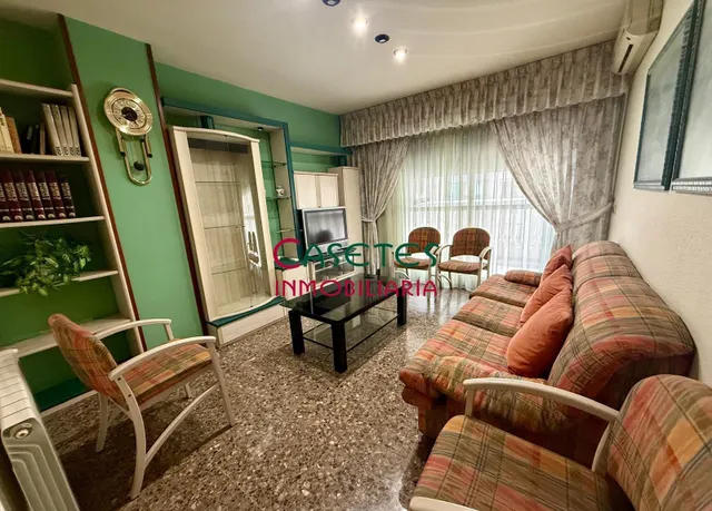 AMPLIA VIVIENDA CON PLAZA GARAJE DOBLE-CERRADA. — 29