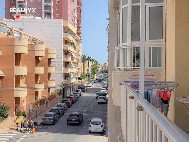 GRAN ÁTICO EN TORREVIEJA: 4 HAB, 1 BAÑO - foto 3