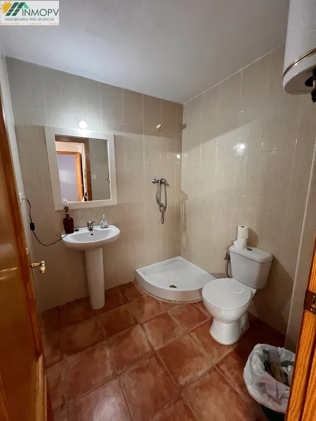 EN VENTA GARAGE CERRADO + ALTILLO INDEPENDIENTE ! — 8