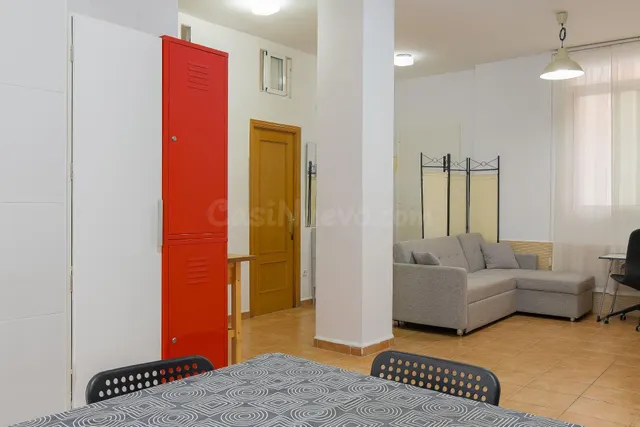 BAJO CON DISTRIBUCIÓN DE VIVIENDA Y PATIO EN GRAU DE VALENCIA — 4