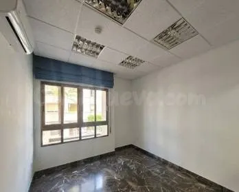 Piso en venta situado en una de las calles más comerciales e